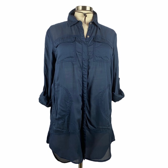 Anthropologie Tops - ANTHROPOLOGIE Holding Horses Navy Button Up XS